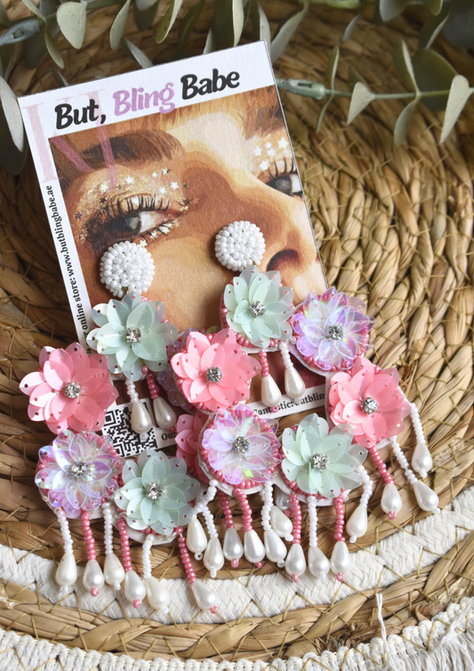 Petal Me Softly - Handmade Beaded Earring